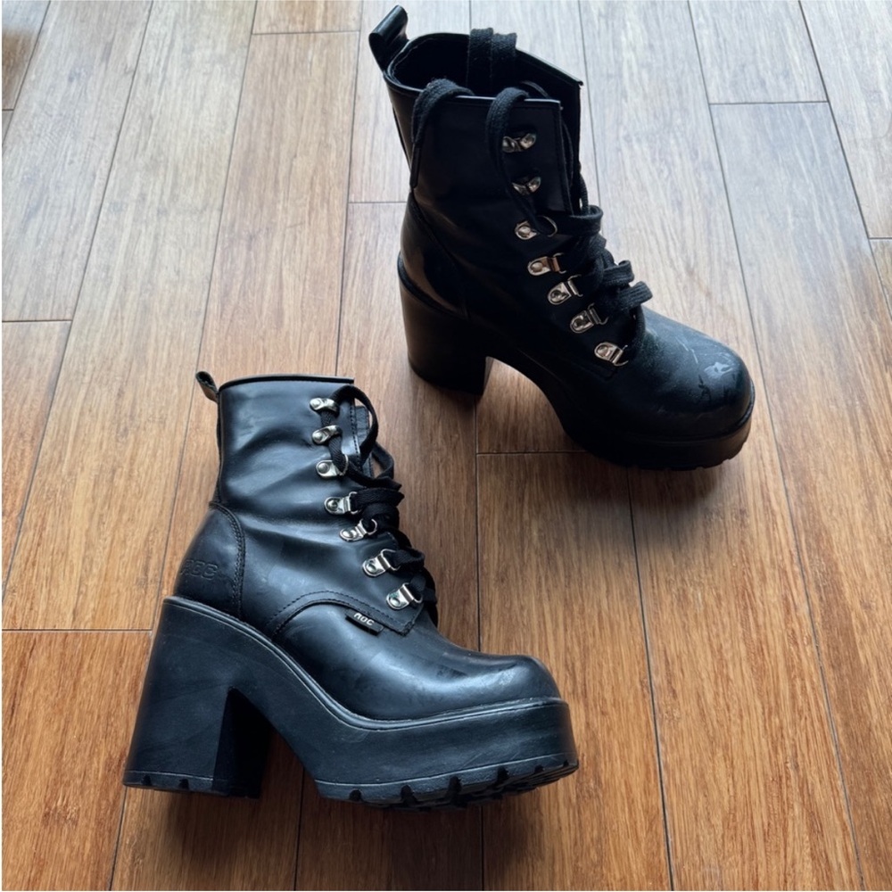 ROC Boots Size 6